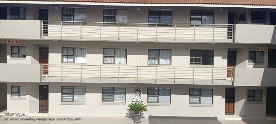 2 Bedroom Property for Sale in Hartenbos Central Western Cape